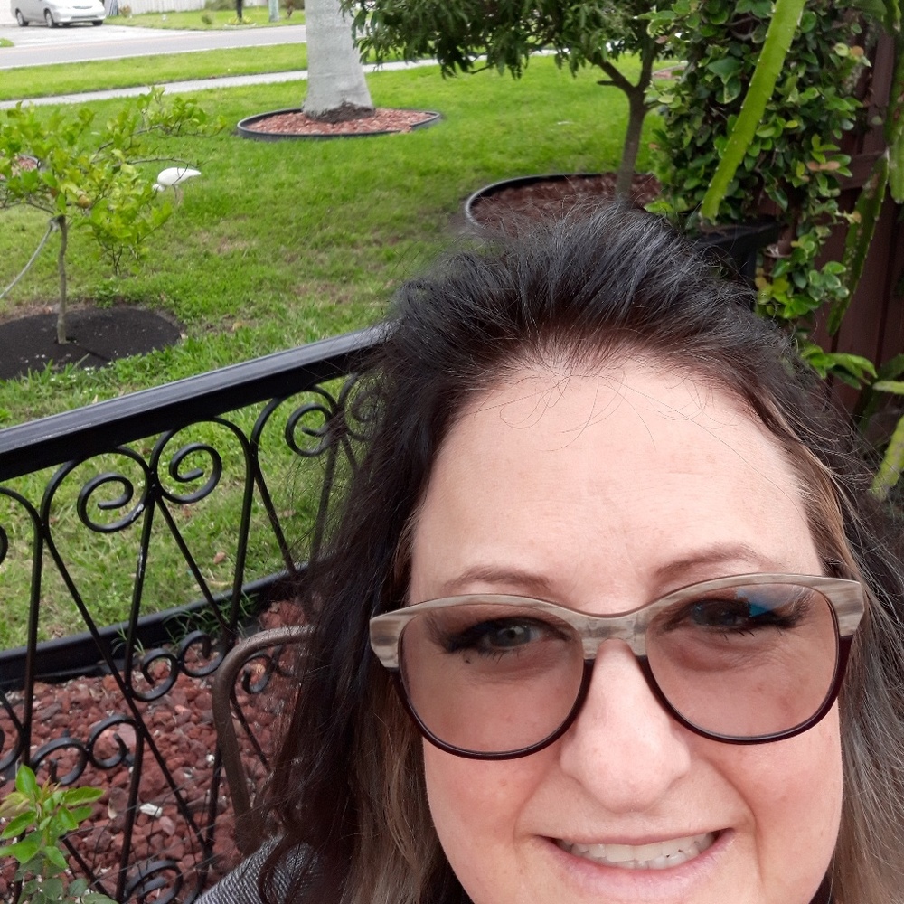 Meet your Posher, Kary